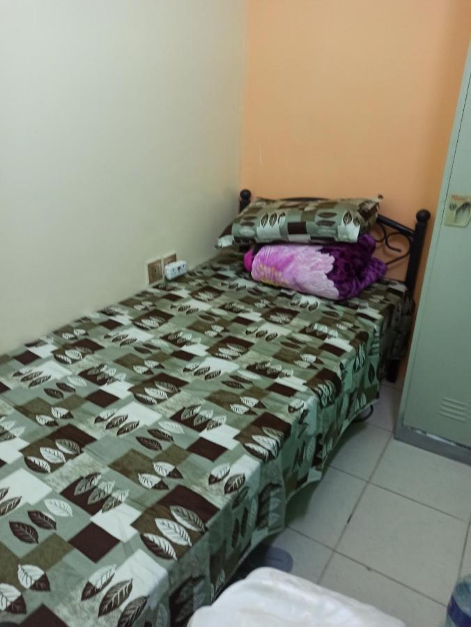 شقة Moon Backpackers , Al Rigga , Partition For Couples And For Singles دبي المظهر الخارجي الصورة