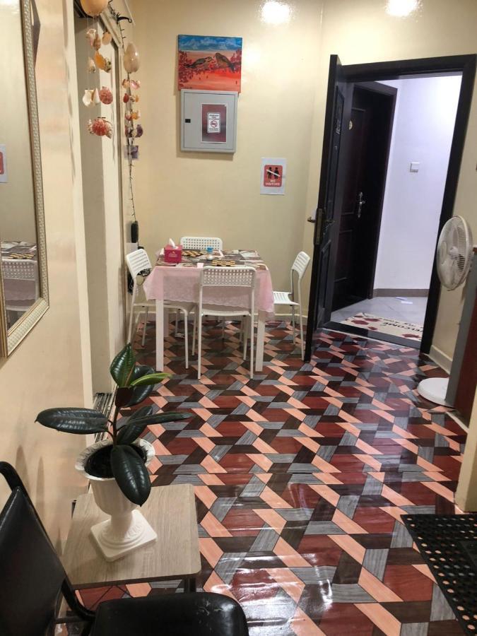 شقة Moon Backpackers , Al Rigga , Partition For Couples And For Singles دبي المظهر الخارجي الصورة