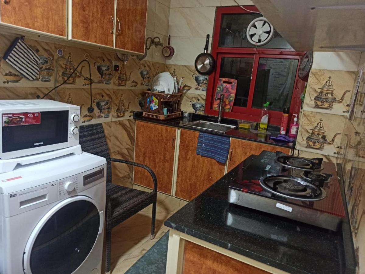 شقة Moon Backpackers , Al Rigga , Partition For Couples And For Singles دبي المظهر الخارجي الصورة