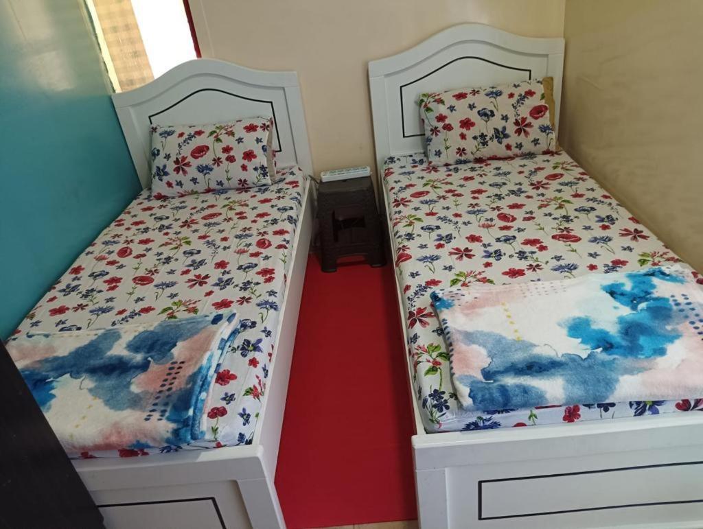 شقة Moon Backpackers , Al Rigga , Partition For Couples And For Singles دبي المظهر الخارجي الصورة
